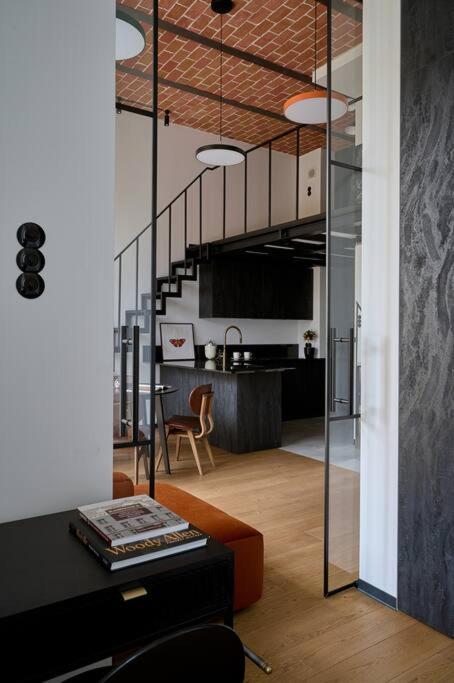 Loft Industrialny Przy Bulwarze Staromiejskim Lägenhet Wrocław Exteriör bild